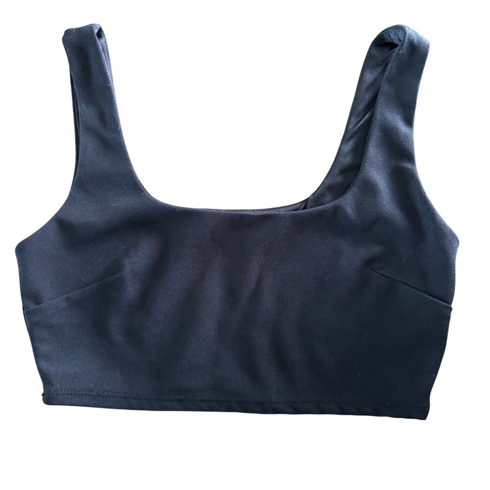Black Sports Bra Size Medium — Strappy Athletic Workout Top